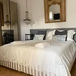 La Maison ベッド・アンド・ブレックファスト 4*