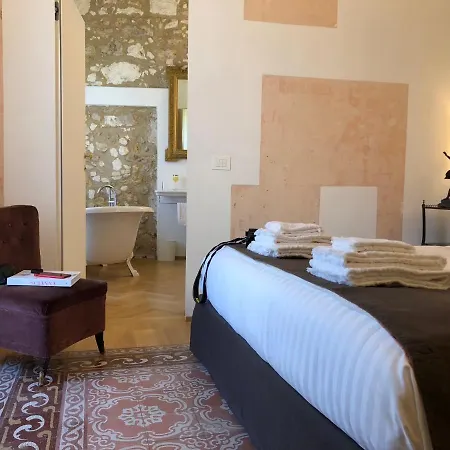Bed & Breakfast La Maison Syracuse