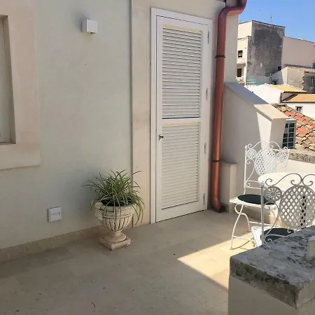 La Maison Bed & Breakfast *