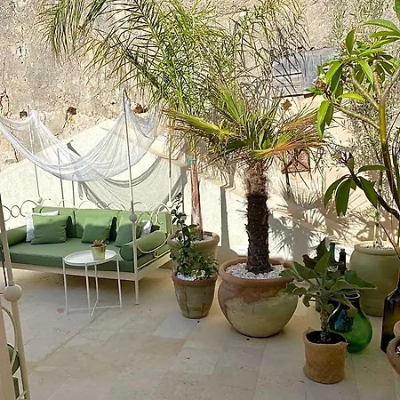 La Maison Panzió Szirakúza