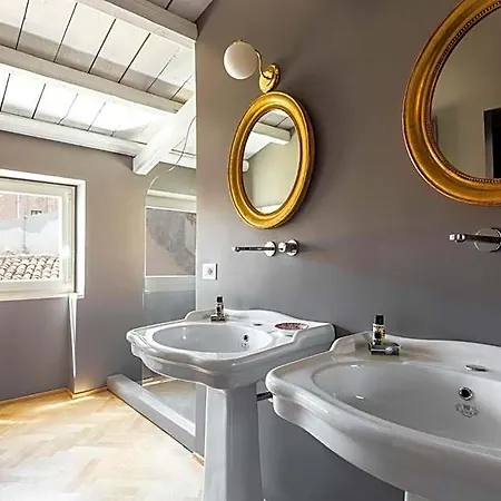 Oda ve Kahvaltı La Maison 4*