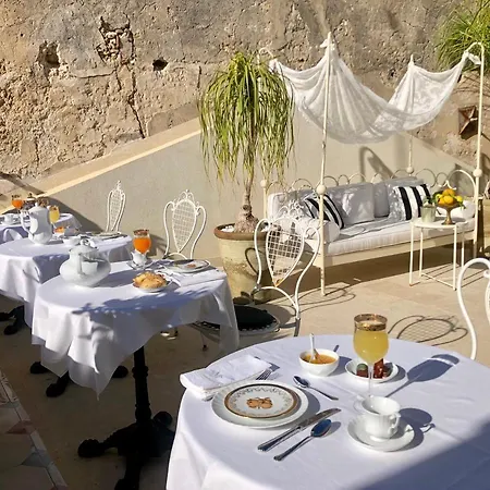 La Maison Panzió Szirakúza
